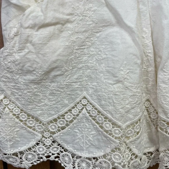Xhilaration Lace Trim Shorts - Picture 3 of 7